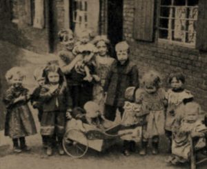 Chainmakers' Children (1900-1920)